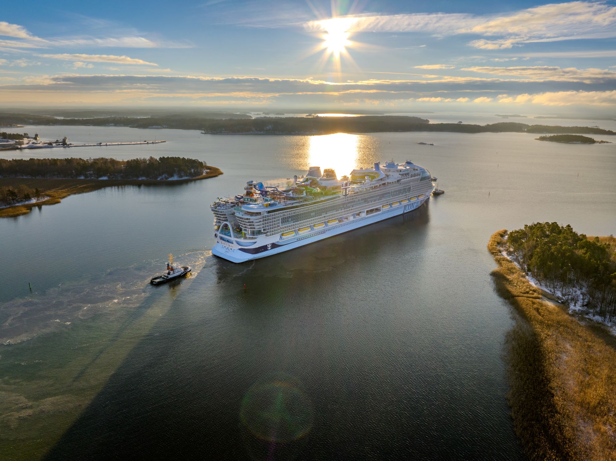 It is an amazing sight to see the largest cruise ship in the world pass under the bridge