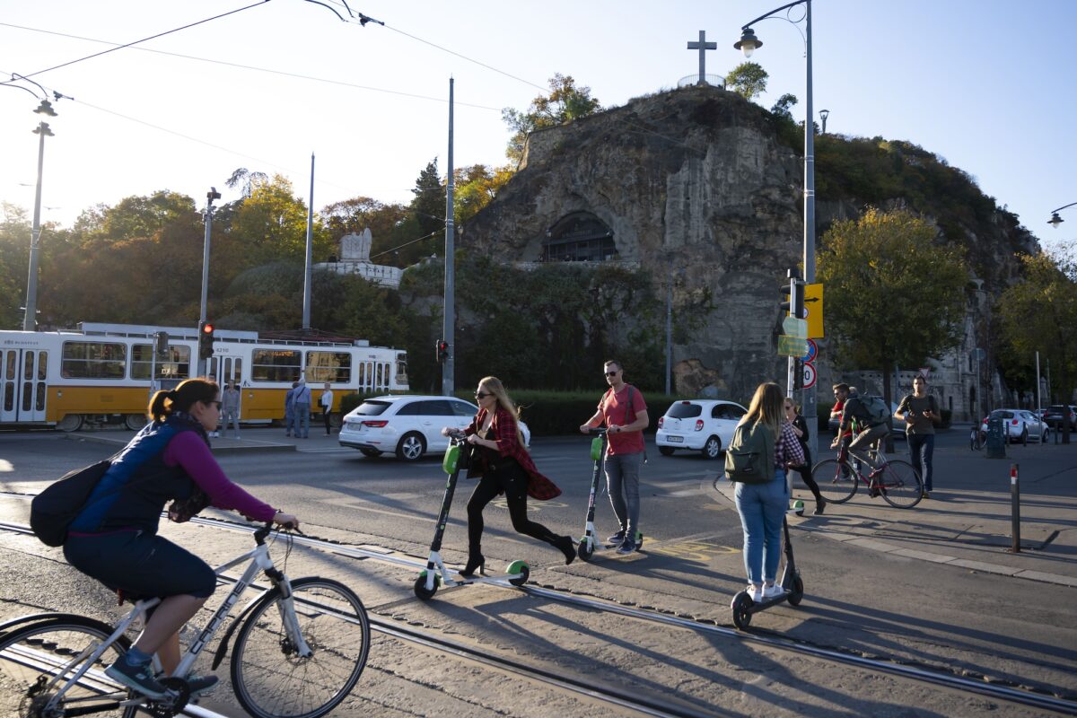 6 dolog, amit a turisták sokszor csinálnak, miközben a helyiek meg titokban utálják #6