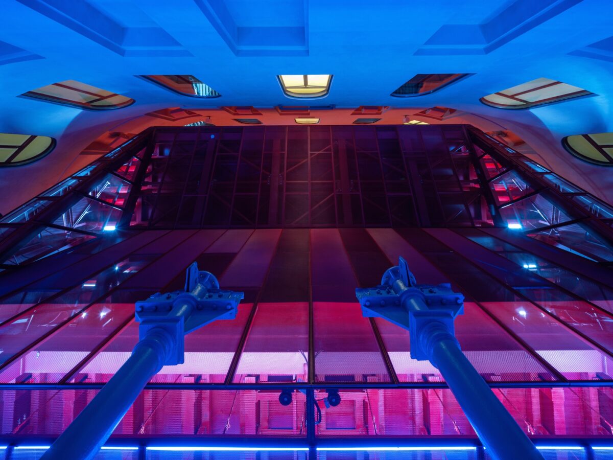 Tesla és Benz szellemét is őrzi a felújított egykori fürdőház #19