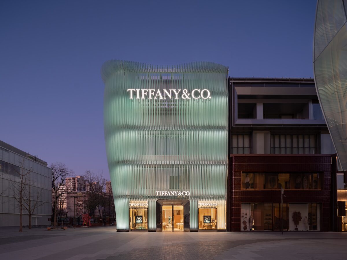 Hipnotikus üveghomlokzatot kap a pekingi Tiffany #4