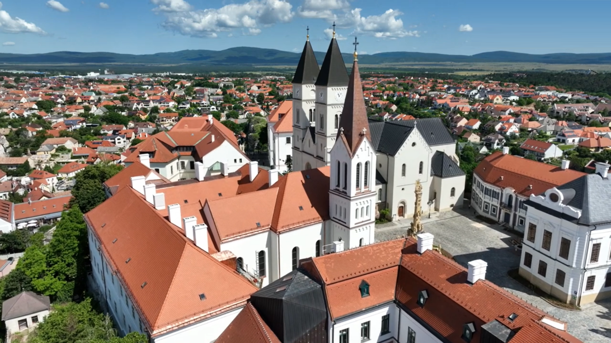 Hét magyar város, ahol megéri az ég felé nézni #4