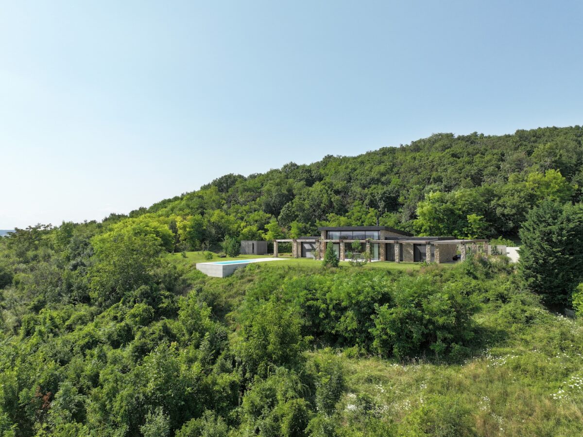 Villa a Zobor-hegynél #1